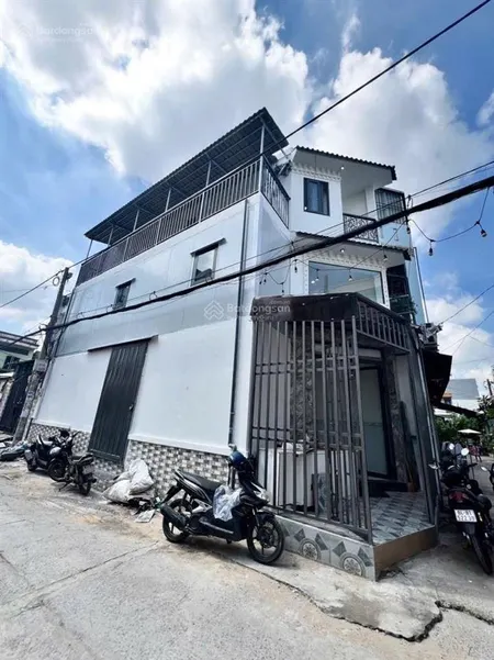 Bán nhà hẻm xe tải thông tứ tung. ngang 4m. 4pn chỉ 4.1 tỷ