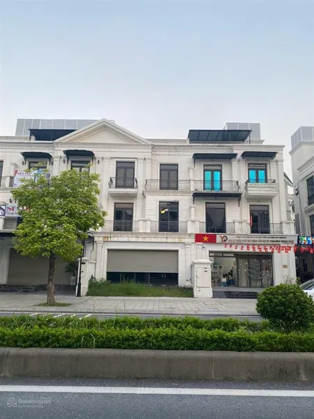 Bán gấp shophouse 3,5 tầng hoàn thiện tại vinhomes ocean park giá chỉ 2x tỷ, thu ngay 30tr/tháng