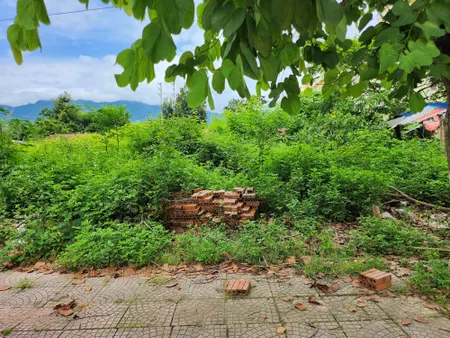 100m2 đối diện ttyt Mường Ẳng cũ. 0357201974