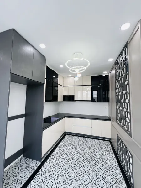 NHÀ ĐẸP 2PN XE 16 CHỔ VÔ TẬN NHÀ