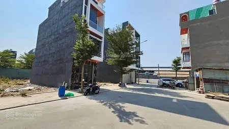 Tôi cần bán đất đường trương văn bang, 615tr 80m ko tl shr. 4x20 nở hậu. 0843 378 *** gặp thanh
