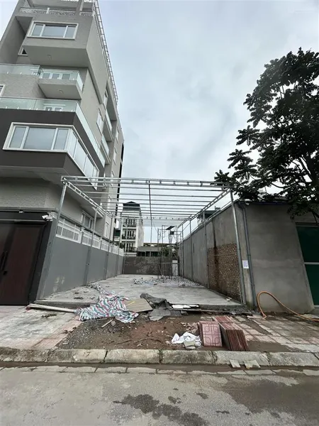 Bán gấp đất mặt phố tư đình long biên 209m2, vỉa hè, 2 thoáng, view biệt thự him lam, giá 33 tỷ