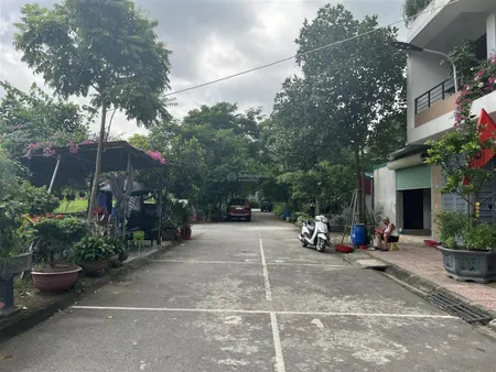 Cần tiền chị gái muốn bán nhanh lô đất đẹp view vườn hoa tại trung tâm khu tái định cư trâu quỳ