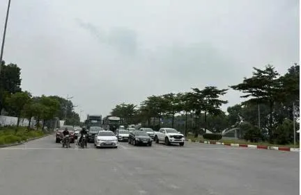 Đường ô tô ngủ trong đất30m ra đường 6 làn xekhu cn btl và cầu tl 2kmxân bay nb chỉ 30 phút