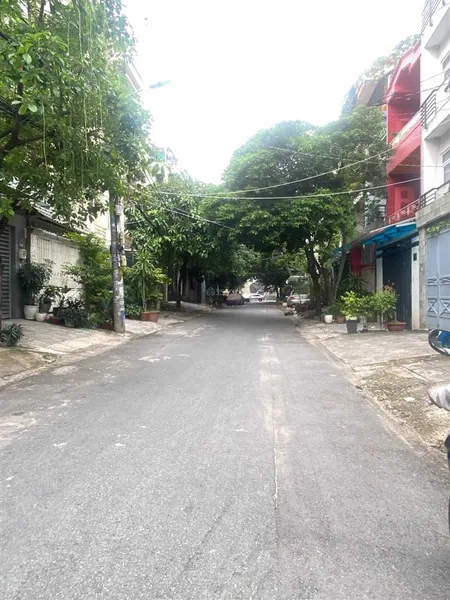 Sổ sẵn bán gấp lô đất đường số 7 p. 26 bình thạnh, giá 1tỷ850/86m2, gần chợ chu văn an