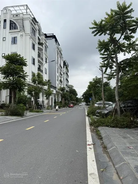Bán đất ngọc thuỵ 66m lô góc, oto tránh thông giá hơn 16 tỷ còn tl. 0936 123 ***