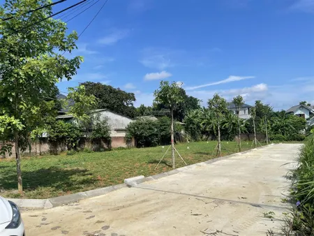 Đất sát xanh villas, cách ga metro 500m, đối diện dhqg hà nội, dt 400m2