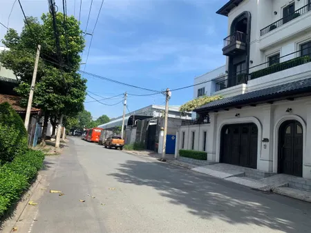 Hxh 10m lê thị riêng dt 10x28m ngay ủy ban quận 12 giá chỉ 17 tỷ tl