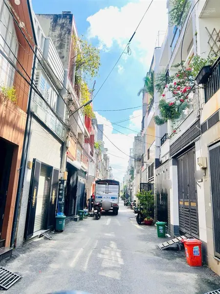 Hàng đầu tư, giá rất tốt, bán gấp 61.1m2 đất hẻm 5m rộng rãi, hệ số xây dựng cao, khu cao ráo