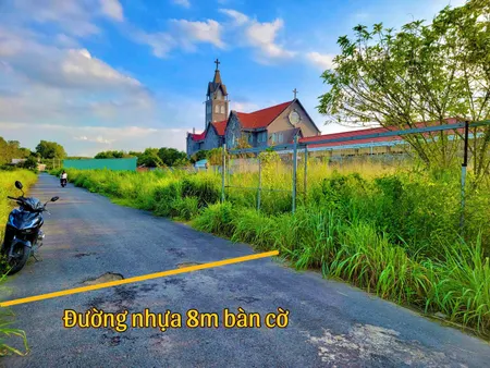 Bán đất gần nhà thờ Xuân Phước ,DT lớn 94.5m2, đường nhựa 8m , SHR thổ cư 100% , công chứng ngay