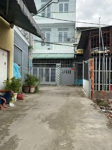Bán đất ở thổ cư xay dựng ngay gần chợ đông thạnh hóc môn 6mx17m đường bê tông thông 5m giá 3,1 tỷ