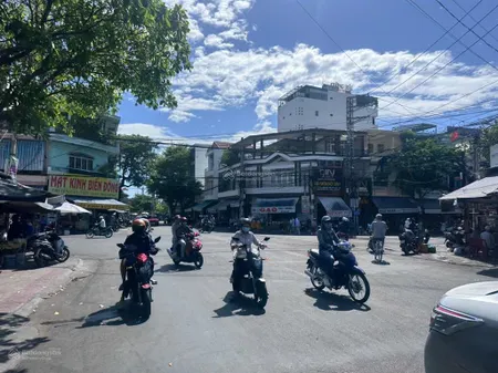 Bán lô đất kèm nhà cấp 4 kinh doanh ngay đối diện chợ bình tân phước long
