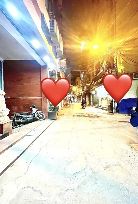 Bán gấp nhà mặt phố Cự Lộc 40m 5 tầng dân xây kd đỉnh, hàng xóm Royal city, giá cực sốc 12 tỷ