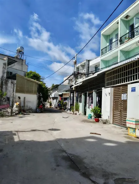Bán nhà 3 tầng 3,7*11m, hẻm xe hơi 1,7tỷ, bớt lộc, lê văn lương nhà bè, hoàn công, công chứng ngay