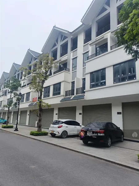 Bán gấp lk hinode royal park 100m24t, vỉa hè rộng, vị trí đẹp, giá 16 tỷ