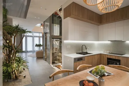 Vinhomes ocp2 em có căn giá tốt dòng xẻ khe sân vườn, dt 98m2, giá bán 12 tỷ. có sổ đỏ