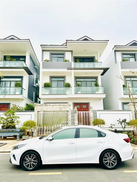 Chủ cần tiền bán gấp căn biệt thự 212m2 giá rẻ