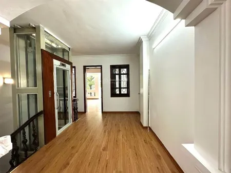 Trung hòa mặt phố vỉa hè thang máy kinh doanh đỉnh oto tránh 68m x5 tầng mt 5m