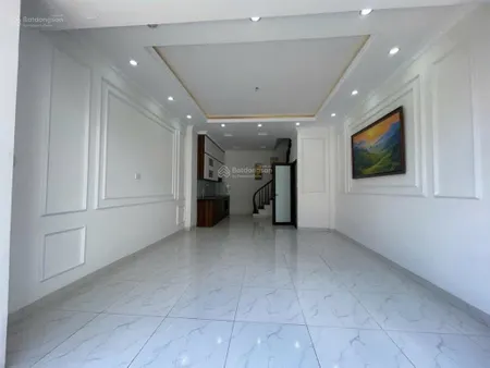 Gấp! nguyễn văn huyên, phân lô cán bộ, nhà mới ở luôn, 30m ôtô tránh, 50m ra phố, 2 thoáng, 38m2*5t