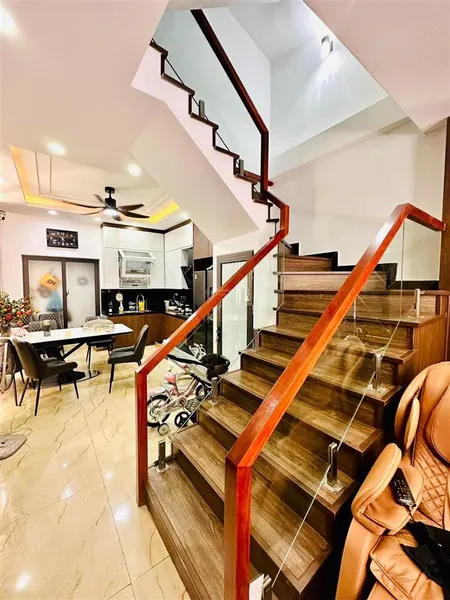 Bán nhà khương đình giá đầu tư,dt rộng 50m x 4 tầng,2thoáng ngõ nông hơn 8tỷ!