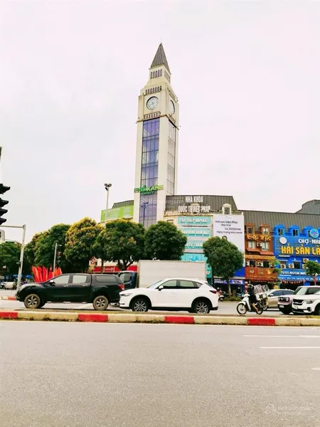 Cần bán nhanh liền kề kđt văn phú, hà đông. vị trí kinh doanh nhộn nhịp, giá rẻ.