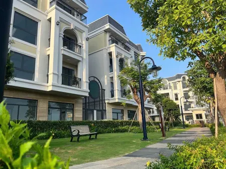 Chính chủ gửi bán căn 90m2 giá 16,6 tỷ tại the classia. nhà cạnh công viên. sổ hồng sẵn
