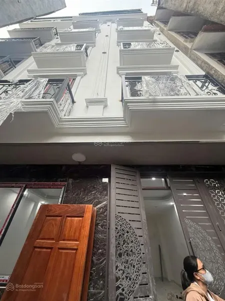 Văn chương! nhà mới koong, 6 tầng thang máy, cực gần ô tô, trường cấp 3 đống đa, bệnh viện sanh pôn
