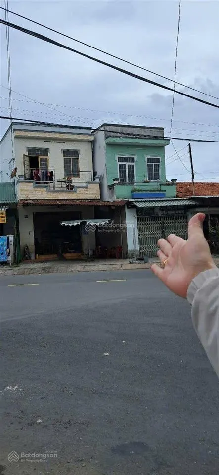 Bán nhà mặt tiền 38m2, 2 tầng sổ riêng đường đt 818 thị trấn thủ thừa, huyện thủ thừa, long an