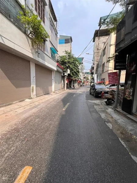 Bán siêu phẩm 8 tầng thang máy mặt phố quận hai bà trưng. 2 mặt tiền trước sau. dt 108m2 mt6,3m.