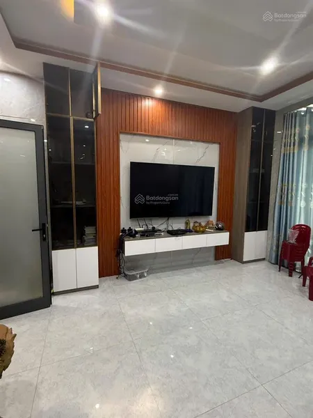 Bán nhà chính chủ đường 10.5m hướng đb, vị trí đẹp hot hòa xuân