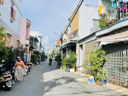 Dãy trọ linh chiểu dt đẹp 200m2 (9.2 x 22m) sẵn thu nhập ổn định, đường oto thông chỉ 15 tỷ