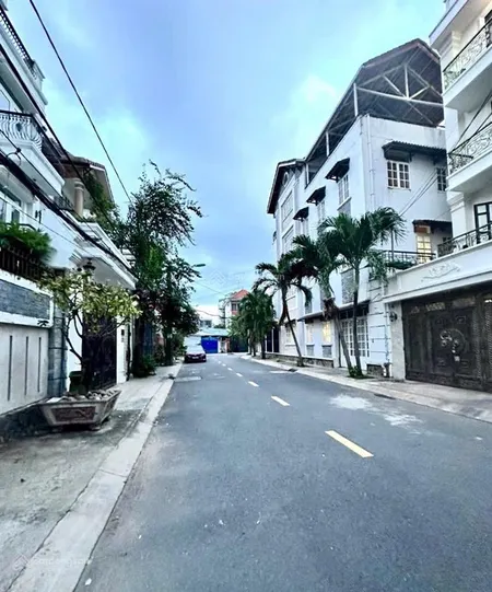 Nhà khu vip 88 căn villa 496 dương quảng hàm 130m2, 6x22m, 3l, đường 10m thông, chưa qua đầu tu
