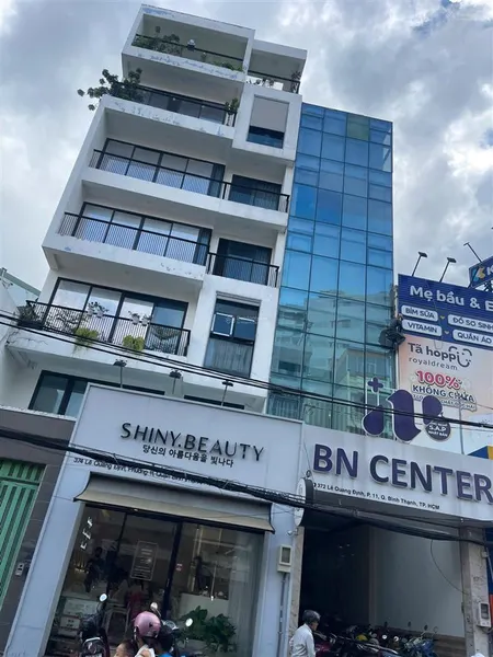 Bán nhà mặt tiền ngay tôn đản , q4 2mt đất vàng 570m² 13x34m giá 93 tỷ