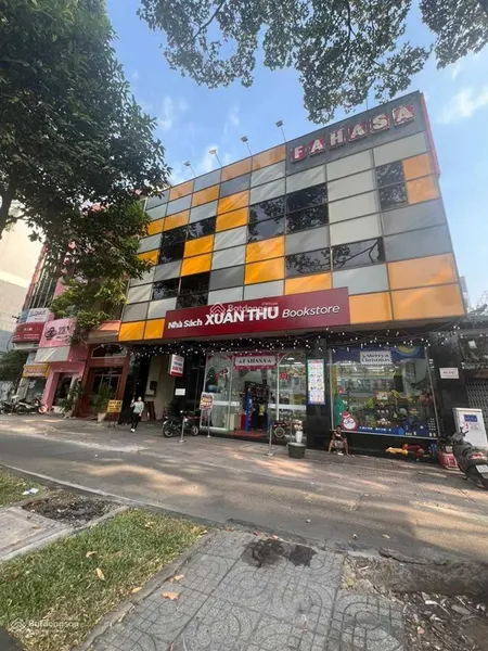 Bán nhà góc 2 mặt tiền tân hương. dt 144m2 (9 x 16m), 2 tầng, hđt 65tr/th. giá 37 tỷ tl tin thật