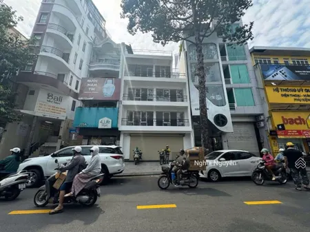26 tỷ! bán gấp nhà hiếm ngang 5m sát nguyễn văn trỗi (4 tầng hđ thuê 55 triệu/tháng)