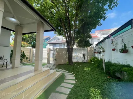 Bán biệt thự sân vườn kdc phú mỹ vạn phát hưng, phường tân mỹ quận 7, nhà đẹp gần công viên lớn