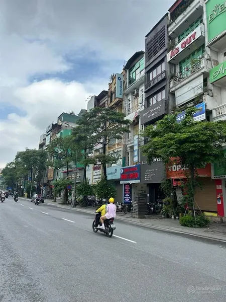Bán gấp nhà mặt phố nguyễn chí thanh, 62 tỷ, 84m2 mặt tiền 9,4m, thang máy 8 tầng