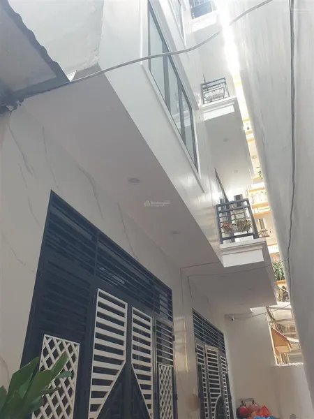 Bán nhà 4 tầng, ngõ 282 kim giang đại kim hoàng mai. dt 35m giá 7.7 tỷ thương lượng