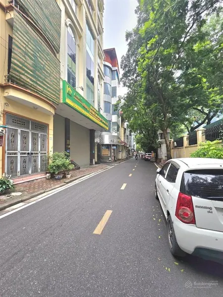 Bán nhà thái hà, 52m2 6 tầng, mặt tiền 4,3m giá 20,5 tỷ, nhà ngõ 178, ngõ ô tô, thang máy!