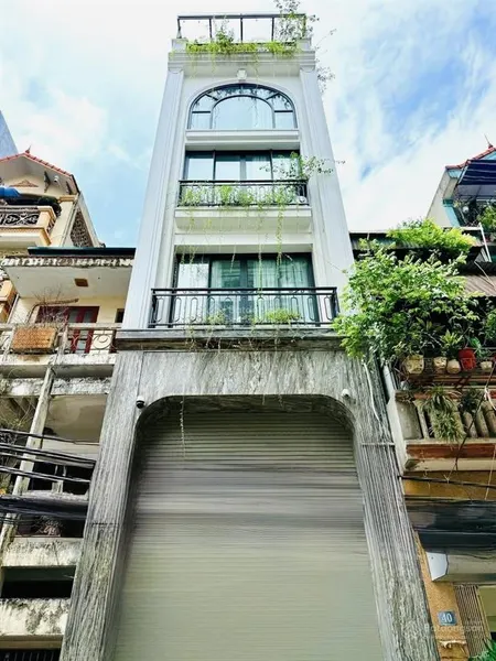 Mặt phố yên lạc 100m2 7.5tầng thang máy 45tỷ mặt tiền 4.5m ở kết hợp làm văn phòng