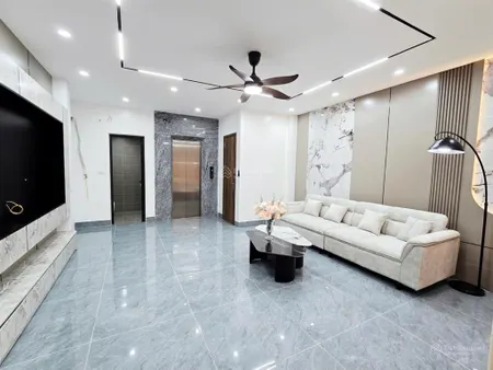 Bán (gấp) yên lạc, kim ngưu, ngõ thông ô tô tránh, thang máy. dt 54m, mt 4,8m. giá 15 tỷ.