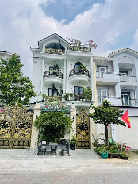Biệt thự sang trọng mt đặng thuỳ trâm p13 bình thạnh, 10x20m. hầm 4 tầng + thang máy. giá 30 tỷ