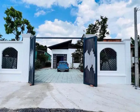 Bán nhà (15mx27m) 400m2 gần bệnh viện nhi gần chợ bờ ngựa bình chánh đang cho thuê 16tr, giá 1,8 tỷ