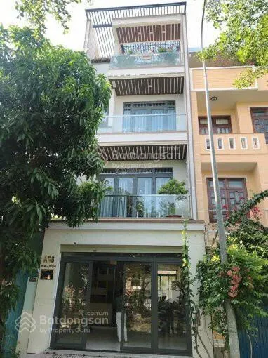 Cần bán nhà mới 5 tầng. dt 5x9m. vuông đẹp. hẻm 6m khu nhà lầu nơ trang long. bán gấp 8.5 tỷ