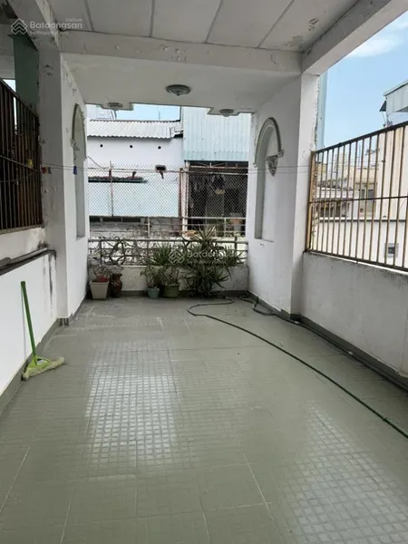 Gấp giảm hắn 1tỷ còn hơn 6 tý 60m2 3 tầng vuông a4xvnt sát hutech, ngoại thương, gtvt