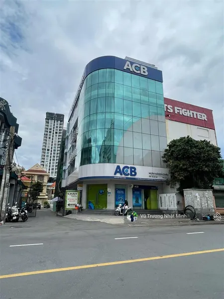 Góc 2 mt nguyễn gia trí dt 200m2 (10 x 20m) hầm 7 tầng bán gấp 50 tỷ