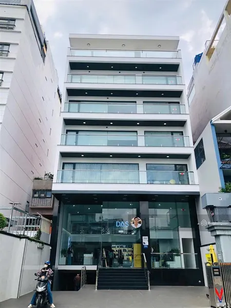Siêu vị trí! bán tòa nhà ngay mt nguyễn hữu cảnh 8,6x25m, hầm 7 tầng, hđt 210 tr/th giá 52 tỷ