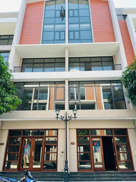 Bán gấp shophouse ánh dương, sát biển 70m2 mặt tiền 5m chỉ 8 tỷ rẻ nhất vinhomes ocean park 3