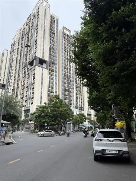 1/ cao thắng quận10 hẻm xe hơi cạnh hado centrosa dt 48m2 giá chỉ 7,9 tỷ.