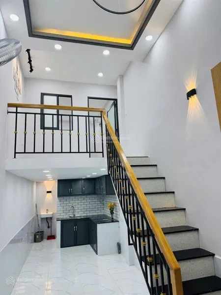 Bán nhà chiến lược 30m2 ngang 3m 2 tầng giáp tân phú
